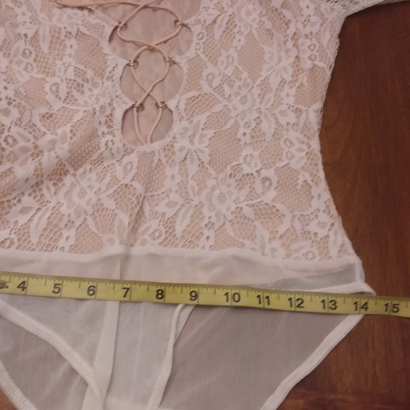 Lulumari Lacey Bodysuit - Picture 9 of 11